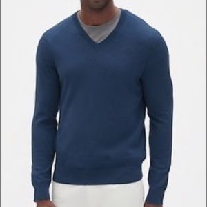 Banana Republic V-Neck sweater